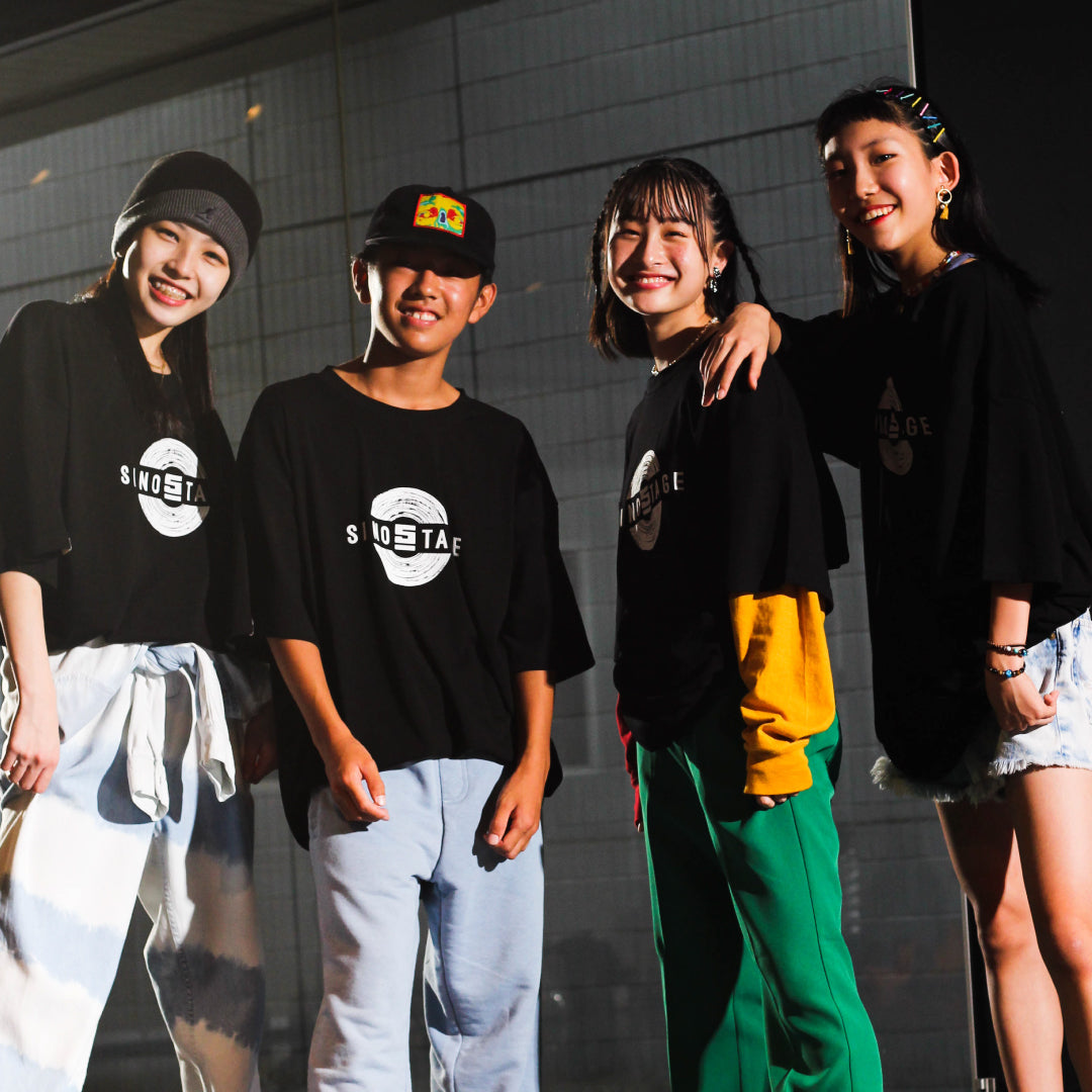 SINOSTAGE × En